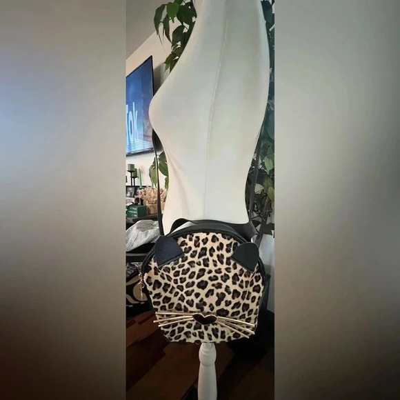 Cat face crossbody handbag/purse. - Picture 13 of 13